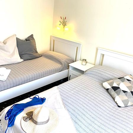 Hotel Baia Di Леванто Екстериор снимка