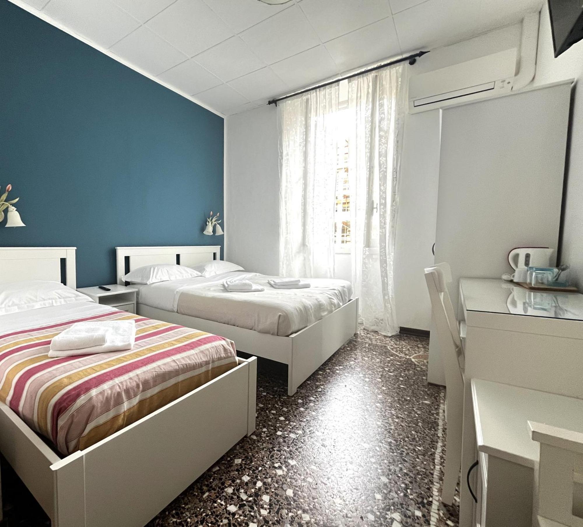 Hotel Baia Di Леванто Екстериор снимка