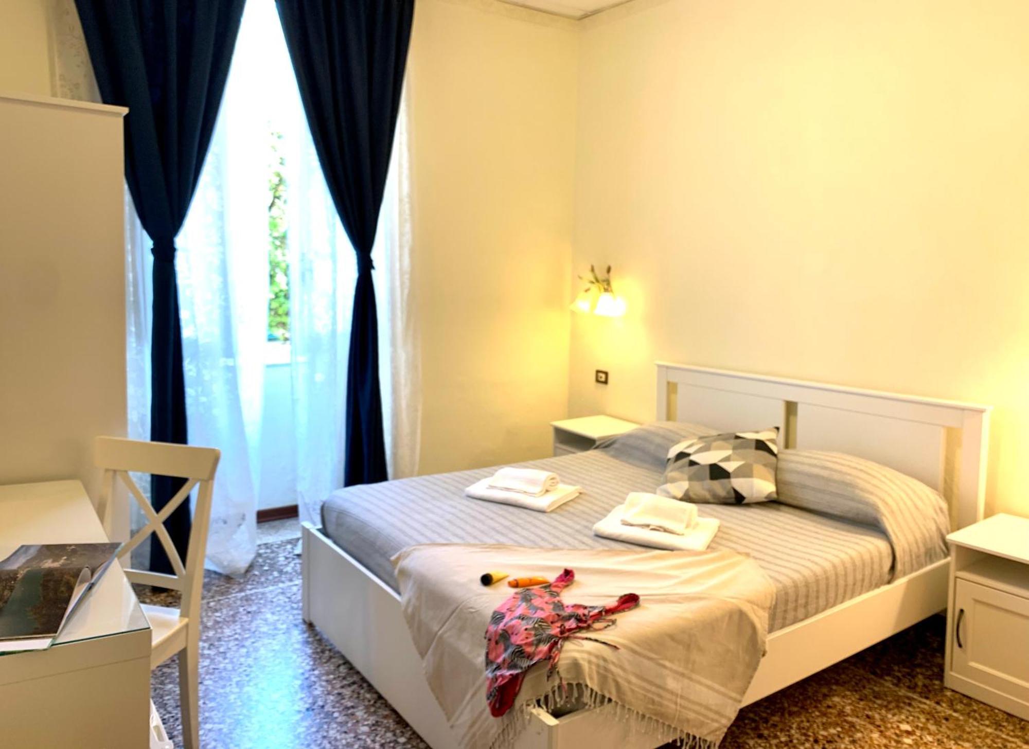 Hotel Baia Di Леванто Екстериор снимка