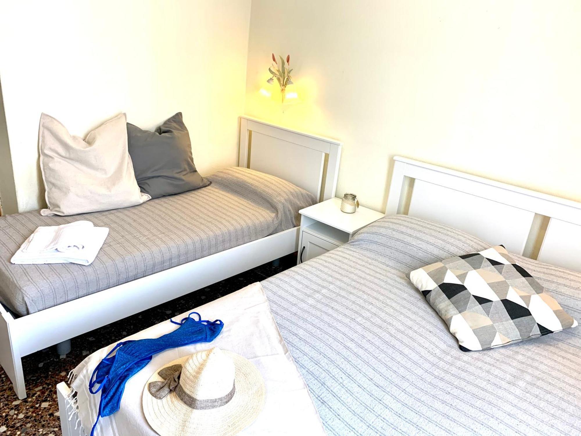 Hotel Baia Di Леванто Екстериор снимка