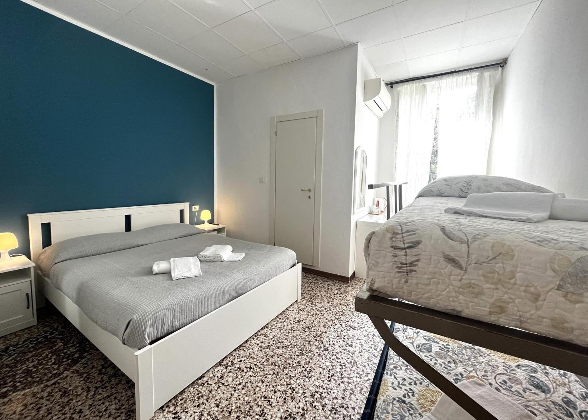 Hotel Baia Di Леванто Екстериор снимка